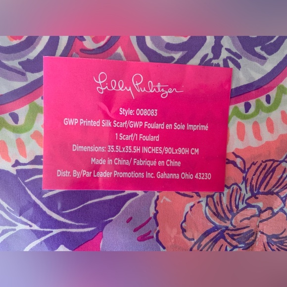 Lilly Pulitzer Pink Isle Best of Friends Silk Scarf NWT - Picture 2 of 2